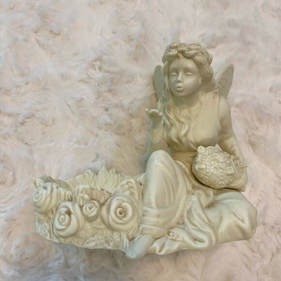 Partylite Ariana Fairy Blowing Kisses Porcelain Tea Light Candle Holder - Picture 1 of 11
